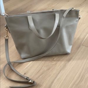 Beige cuyana bag with insert. High quality